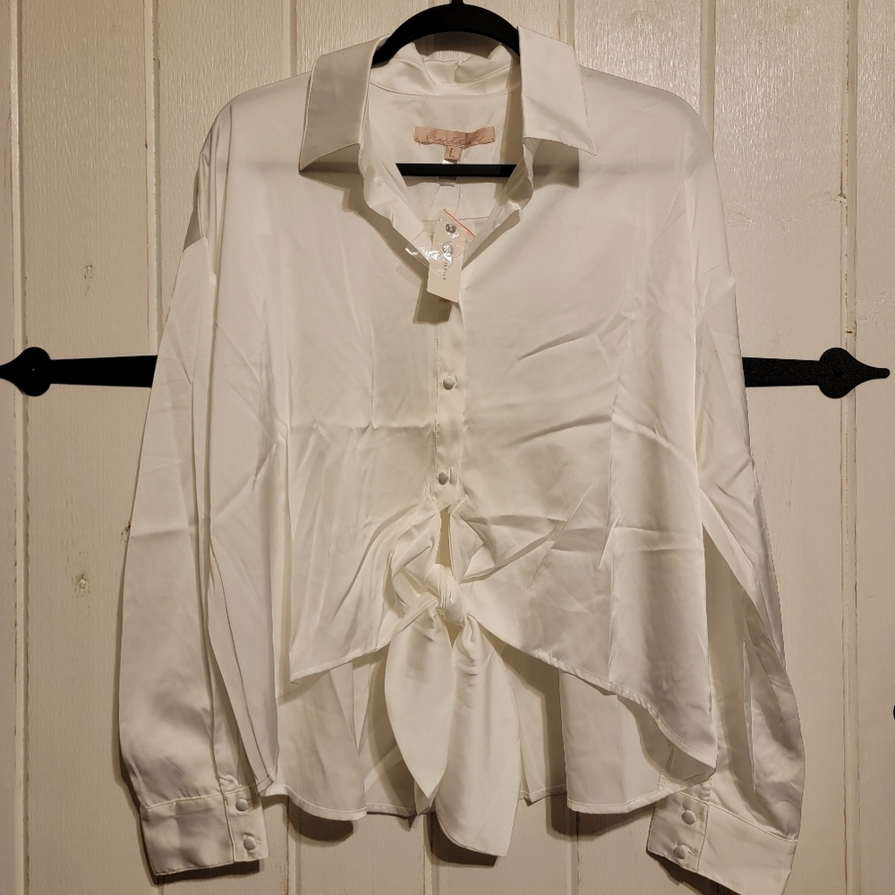 Hitch Anthropology Womens Blouse Satin White Button-Up Long Sleeve Size Large